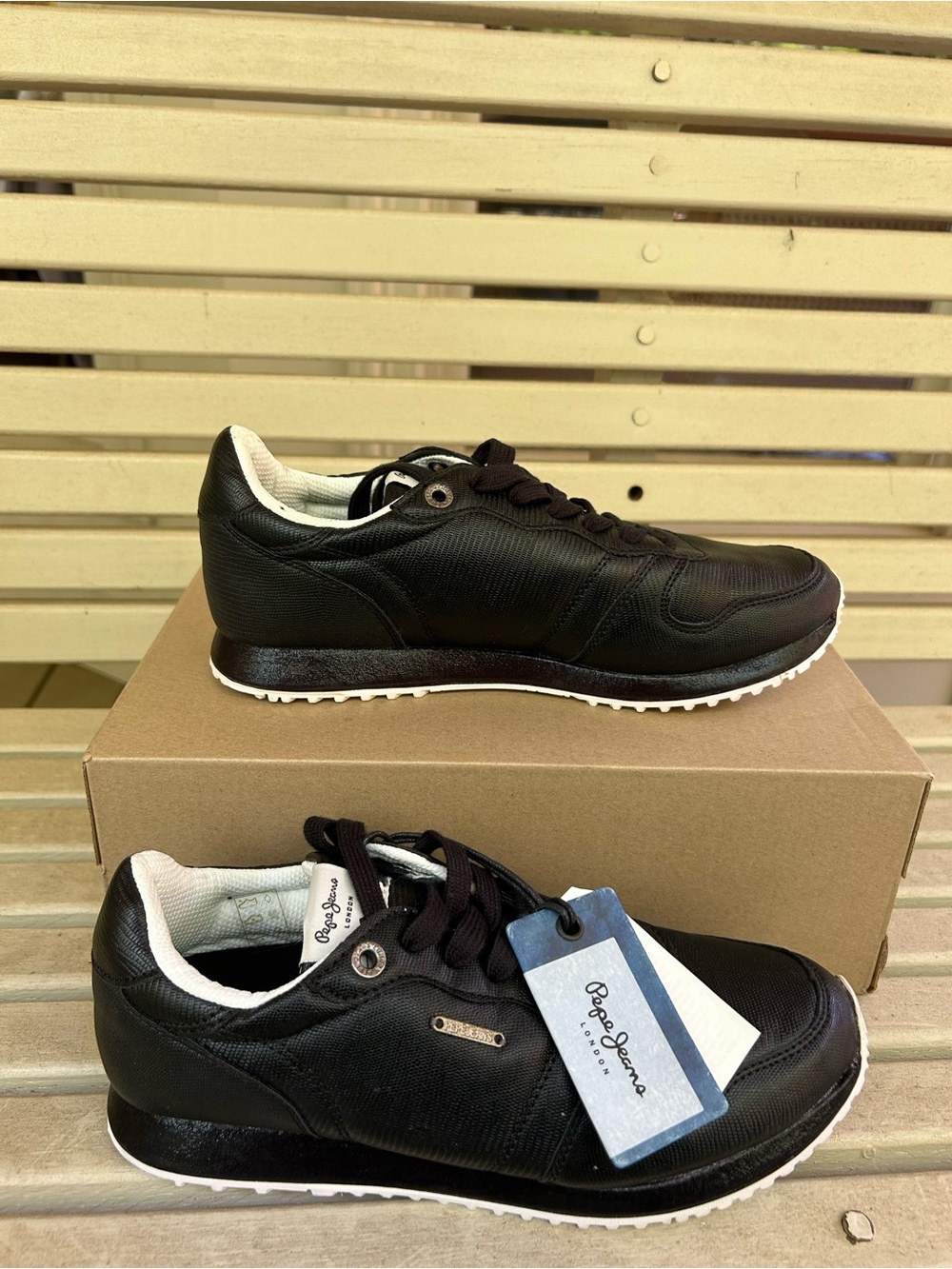 Pepe Jeans Black & White Men's Low-Top Sneakers